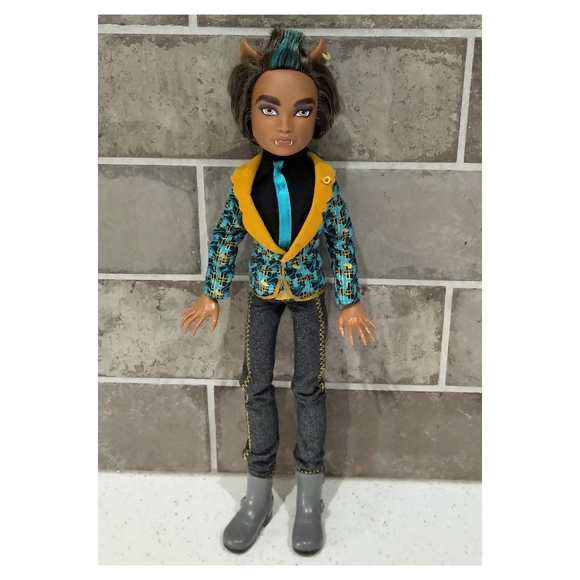Monster High Doll Clawd Wolf - Sweet 1600 - G1 - 2011 - Picture 1 of 5
